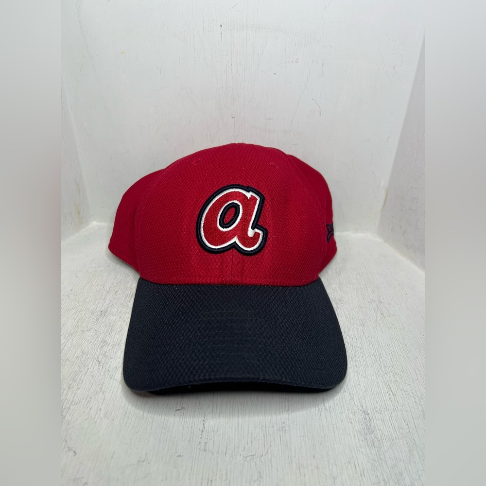 Atlanta Braves MLB 39THIRTY New Era Men’s Fitted  L-XL Hat